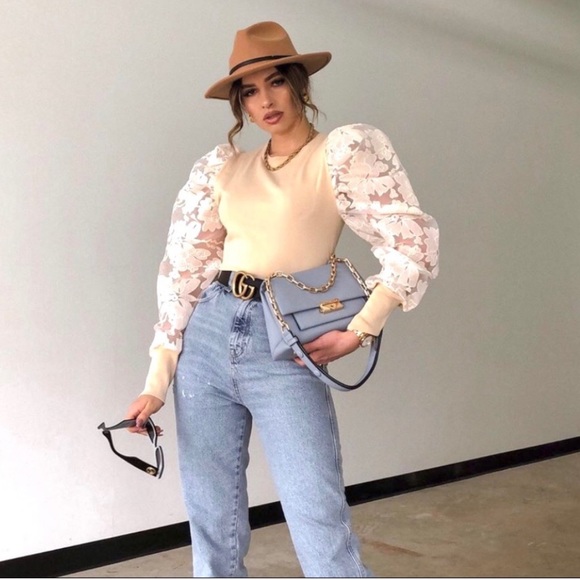 โ - Picture 4 of 12